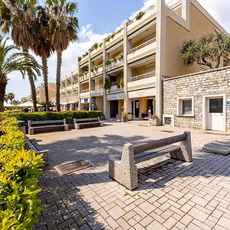 Aregai Marina Exclusive Seaside Apartments ซานตาสเตฟาโน อัล มาเร ภายนอก รูปภาพ