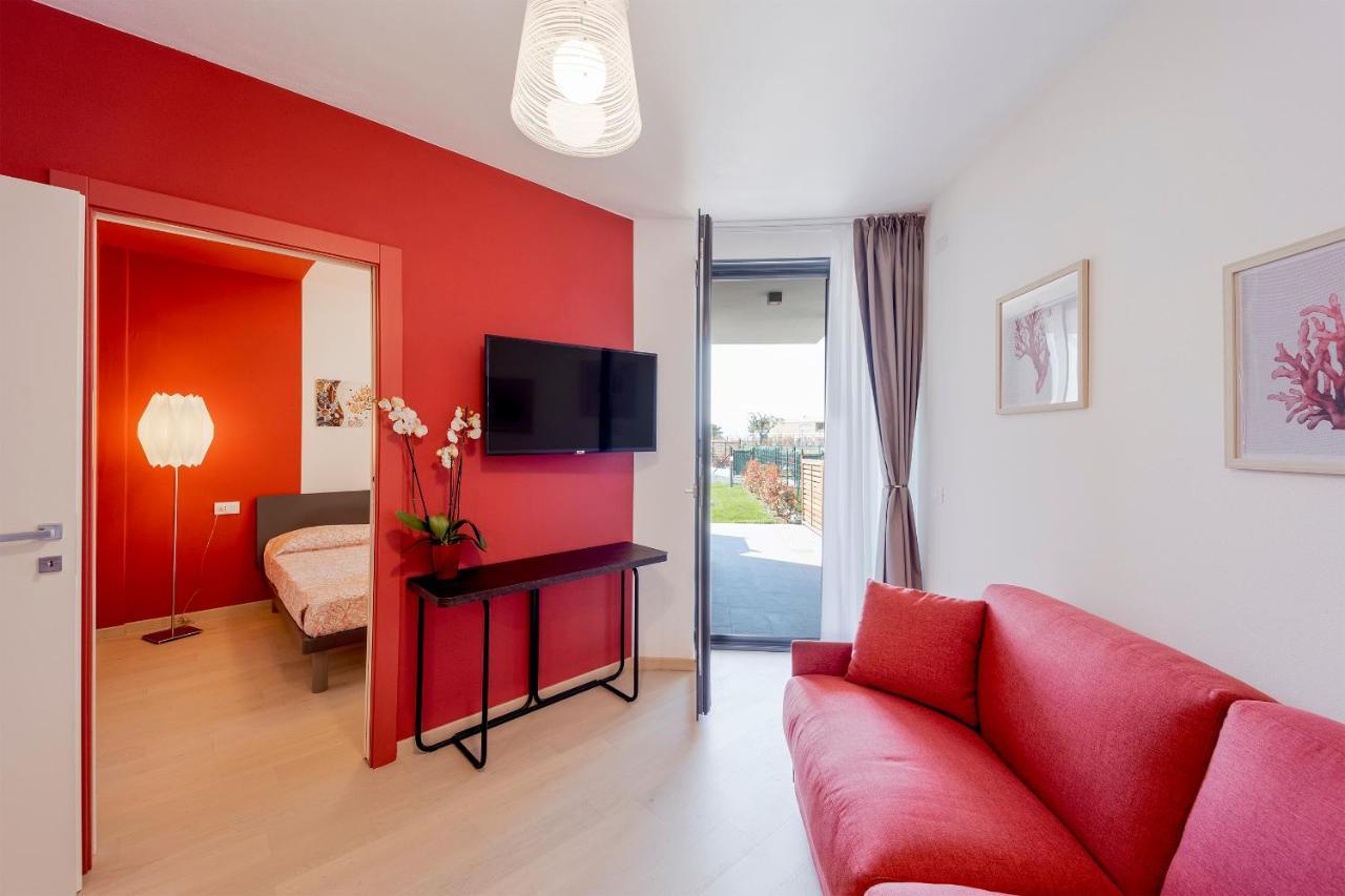 Aregai Marina Exclusive Seaside Apartments ซานตาสเตฟาโน อัล มาเร ภายนอก รูปภาพ