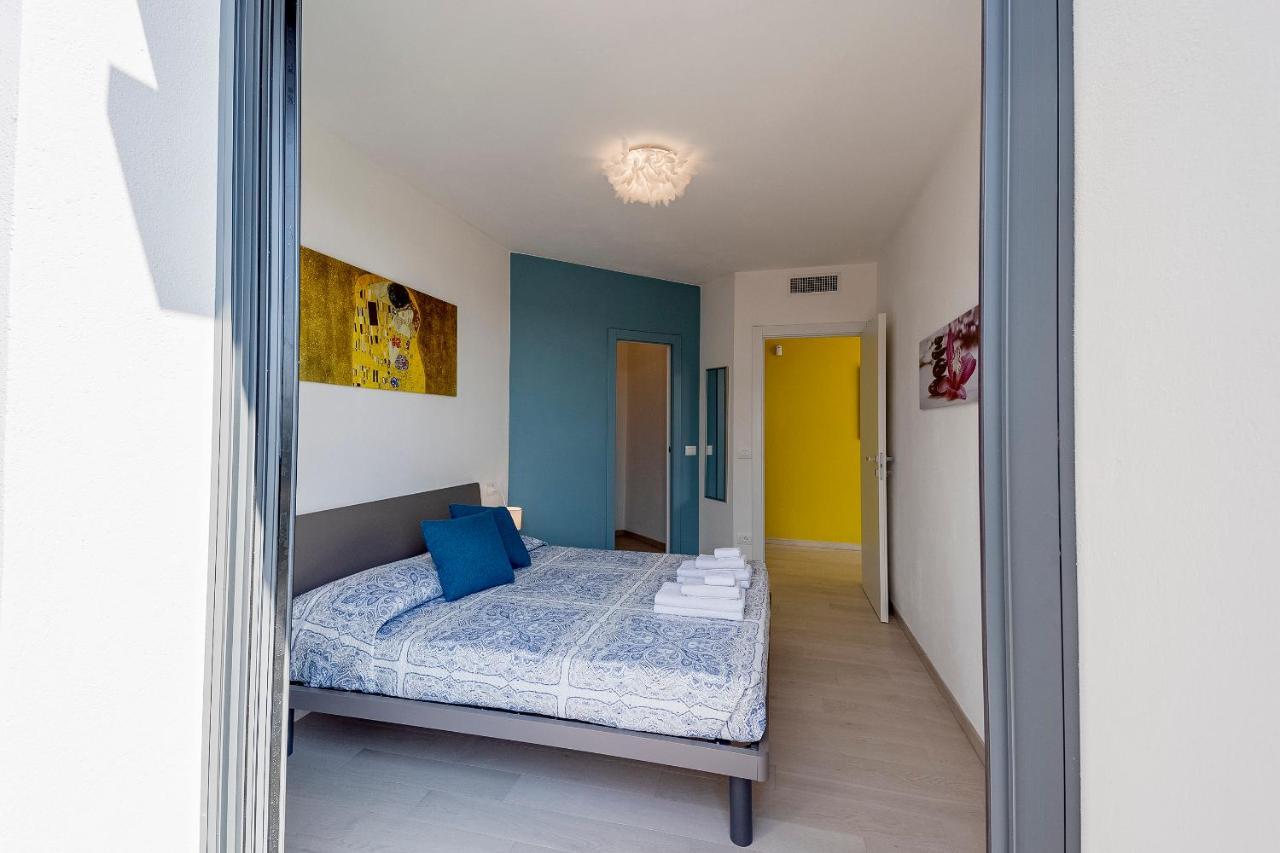 Aregai Marina Exclusive Seaside Apartments ซานตาสเตฟาโน อัล มาเร ภายนอก รูปภาพ