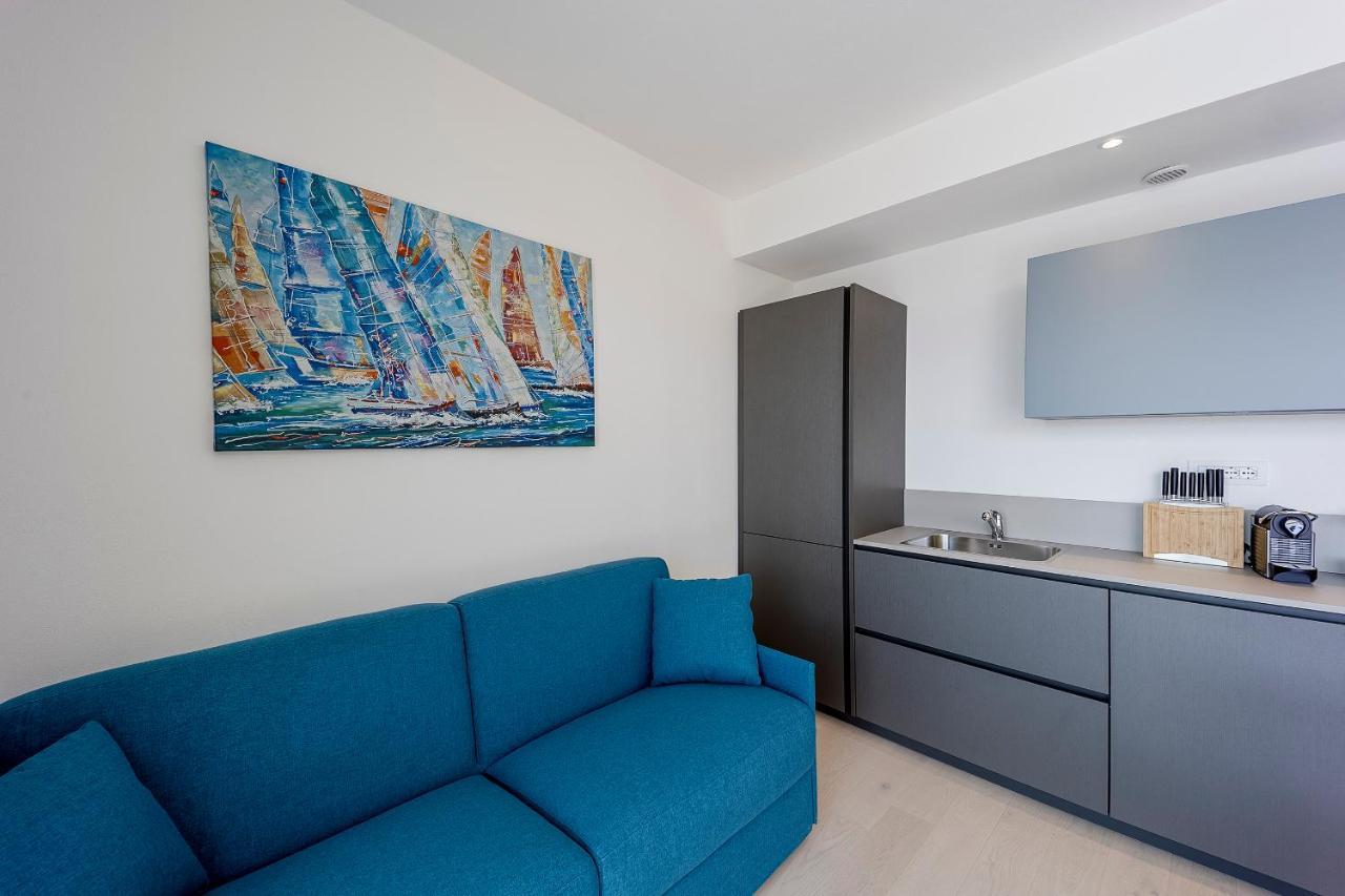 Aregai Marina Exclusive Seaside Apartments ซานตาสเตฟาโน อัล มาเร ภายนอก รูปภาพ