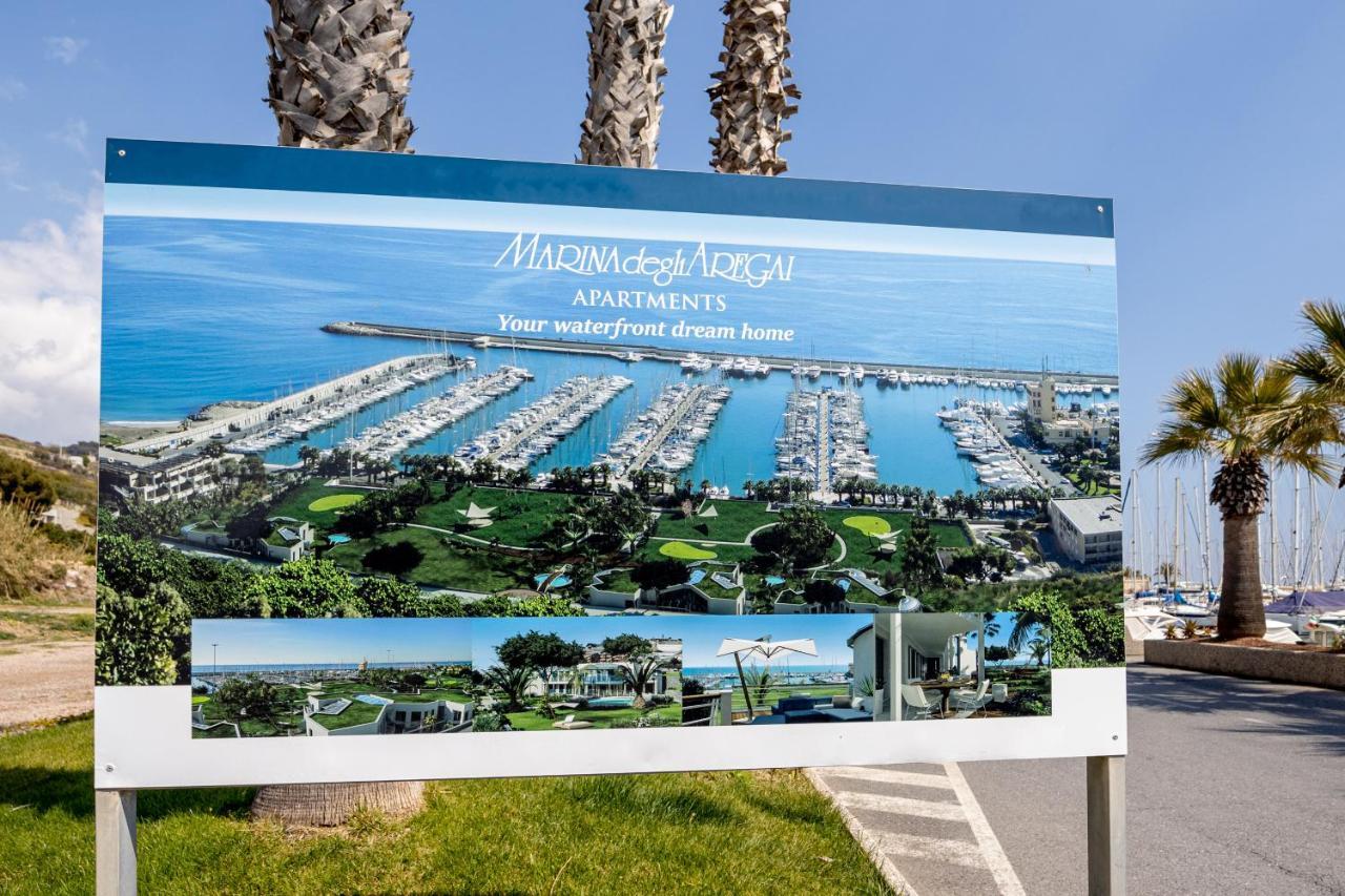 Aregai Marina Exclusive Seaside Apartments ซานตาสเตฟาโน อัล มาเร ภายนอก รูปภาพ