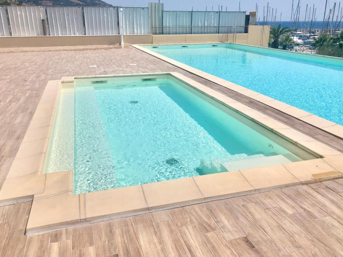 Aregai Marina Exclusive Seaside Apartments ซานตาสเตฟาโน อัล มาเร ภายนอก รูปภาพ